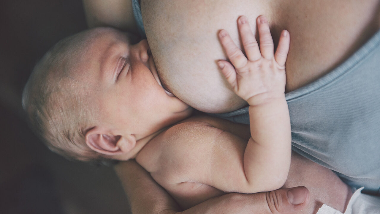 Is it normal to be in pain while breastfeeding?